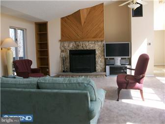 50 Berkley Road Mount Royal, NJ 08061 - Photo 7 of 12 Living Room
