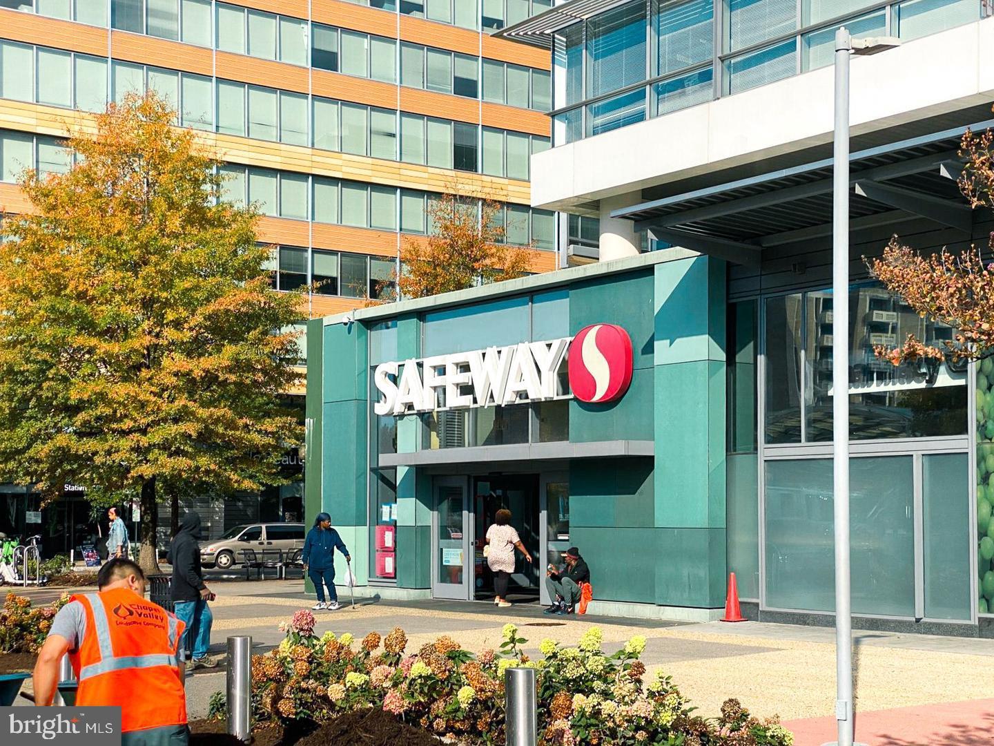 700 7th Street Southwest, Unit 113 Washington, DC 20024 - Photo 21 of 55