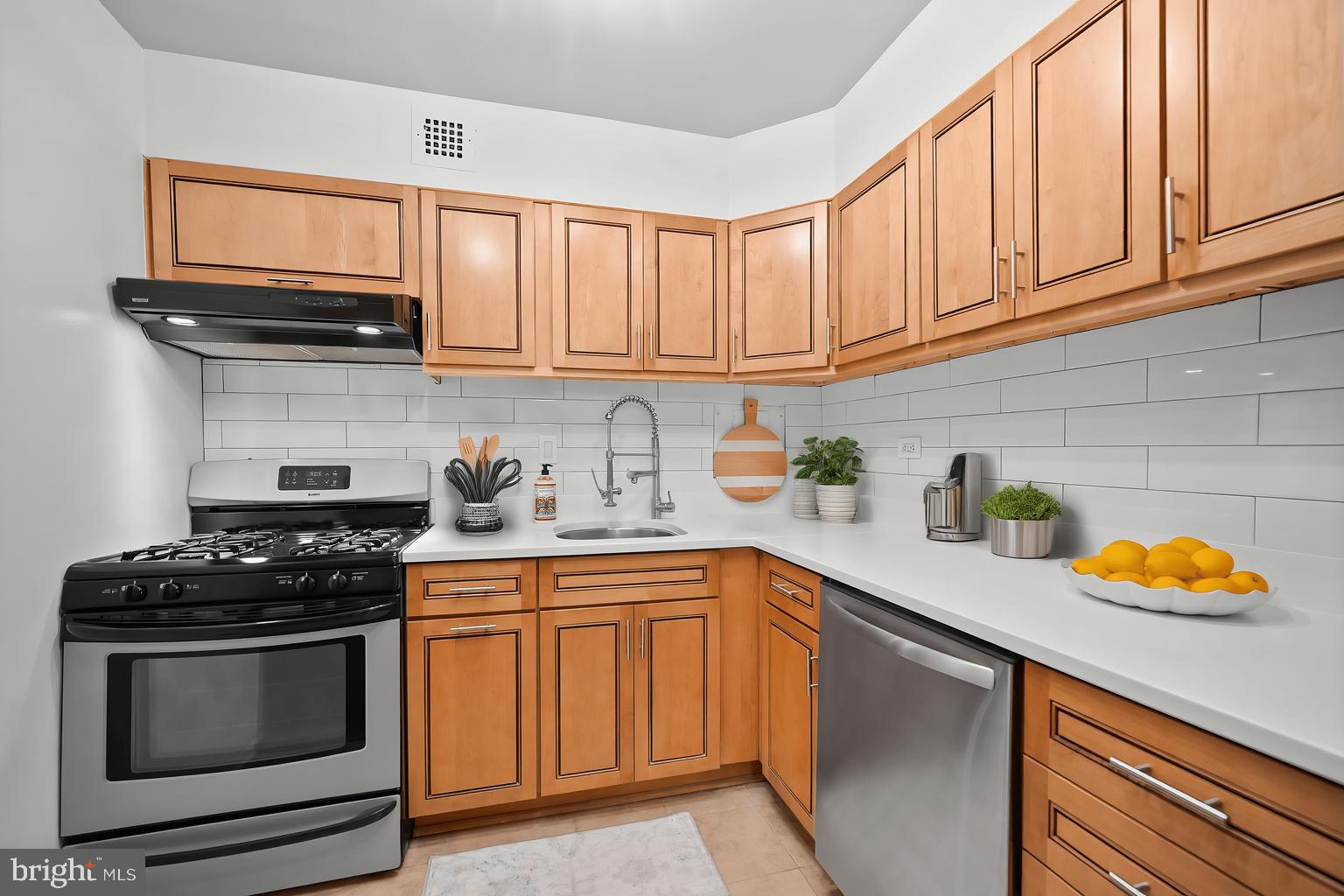 700 7th Street Southwest, Unit 113 Washington, DC 20024 - Photo 10 of 55