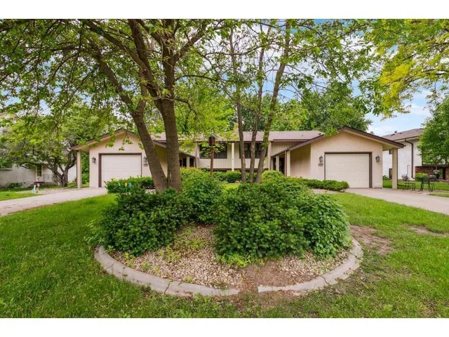 $2,795 | 3308 Roosevelt Court Northeast, Unit 3310, St. Anthony, MN 55418