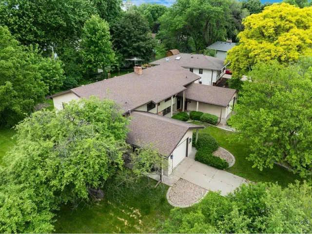 $2,795 | 3308 Roosevelt Court Northeast, Unit 3310, St. Anthony, MN 55418