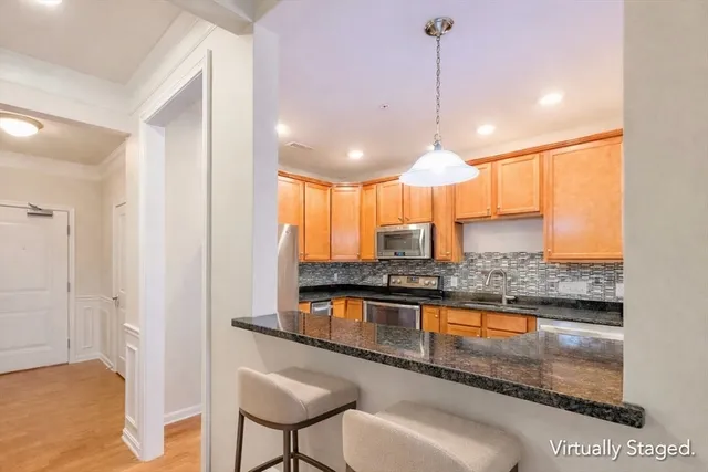 $599,900 | 426 John Mahar Highway, Unit 311, Braintree, MA 02184