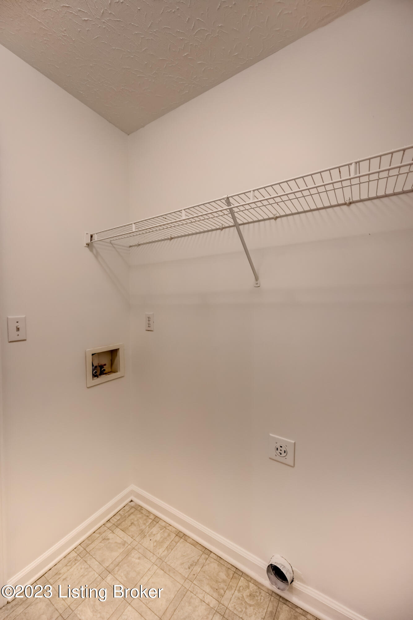 10011 Rimfire Road Louisville, KY 40291 - Photo 57 of 76 2Y0A0336-A
