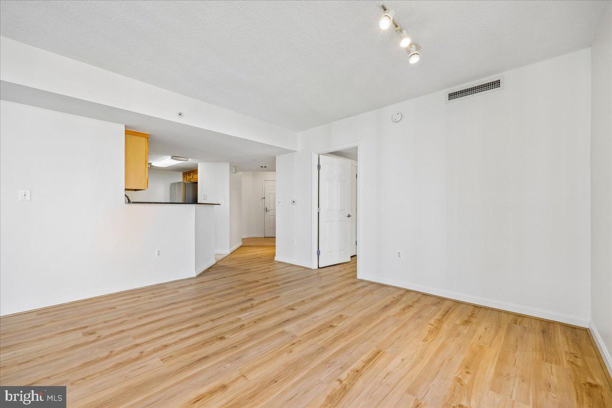 11710 Old Georgetown Road, Unit 1029 North Bethesda, MD 20852 - Photo 11 of 70