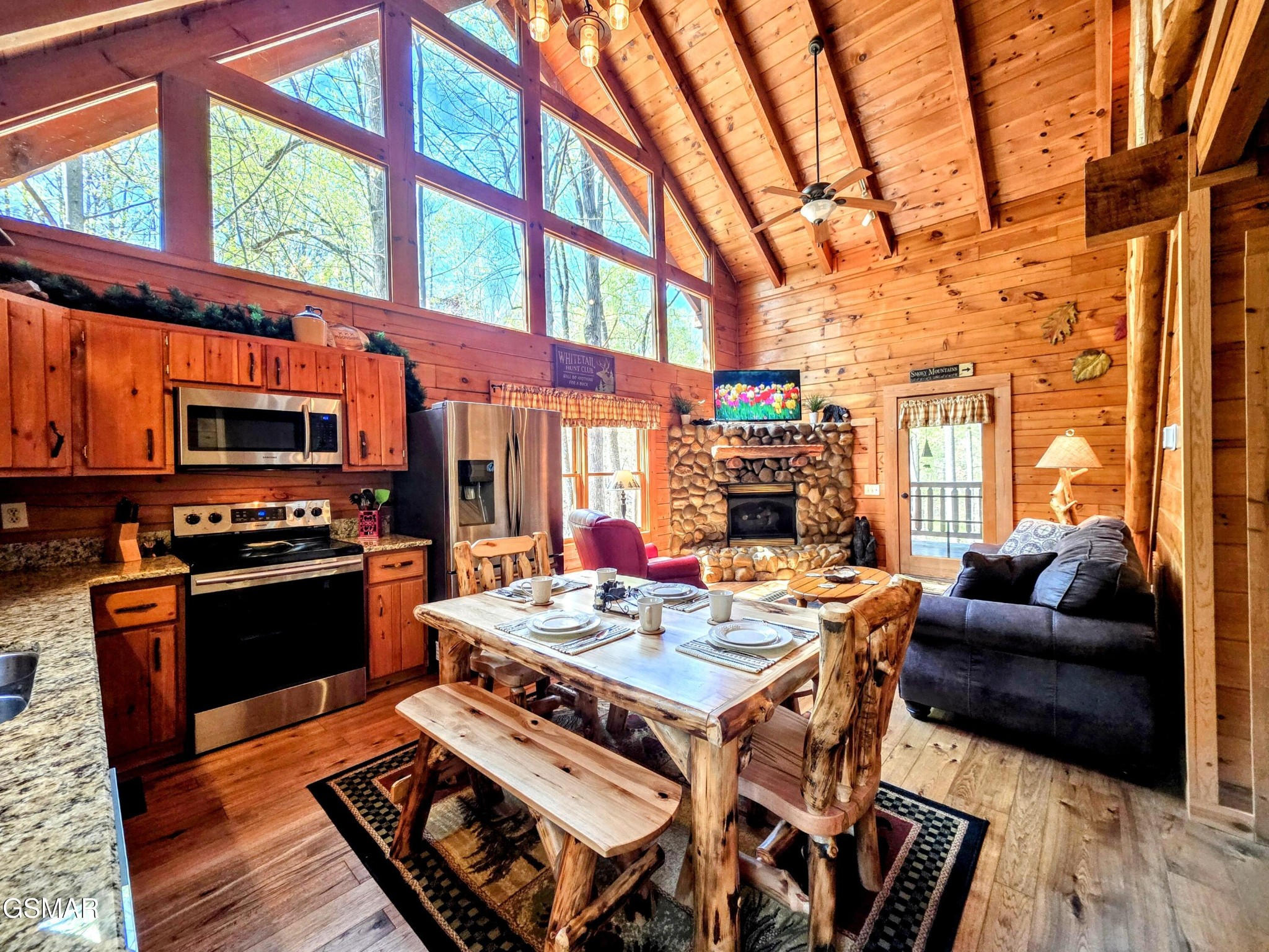 2310 Raymond Hollow Road Sevierville, TN 37876 - Photo 5 of 27 Gallery Image 5