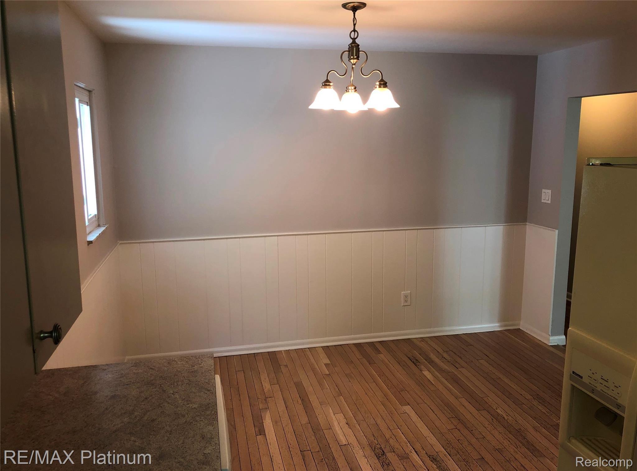 2129 Highfield Road Waterford, MI 48329 - Photo 4 of 18 04.JPG