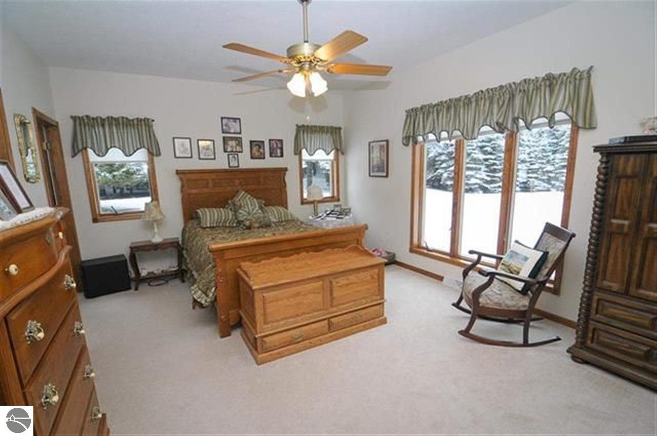 2708 North 27 Road Mesick, MI 49668 - Photo 6 of 10 1782208-5.JPG