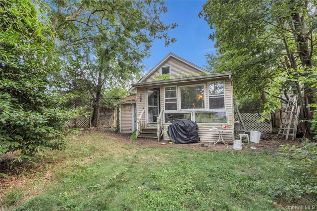 $500,000 | 85 Robert Street, Patchogue, NY 11772