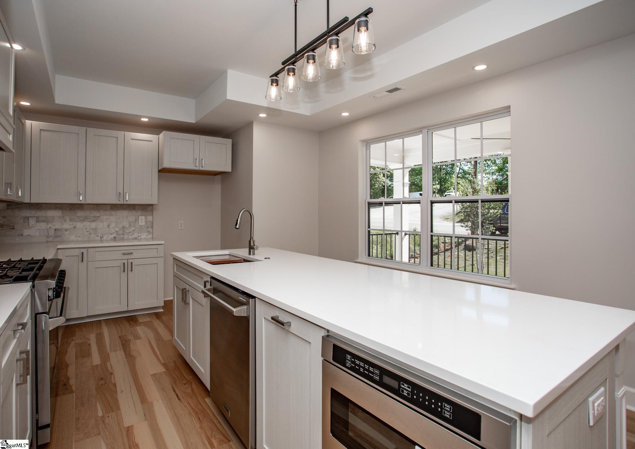 32 Old Augusta Road Greenville, SC 29605 - Photo 10 of 36 Gallery Image 10