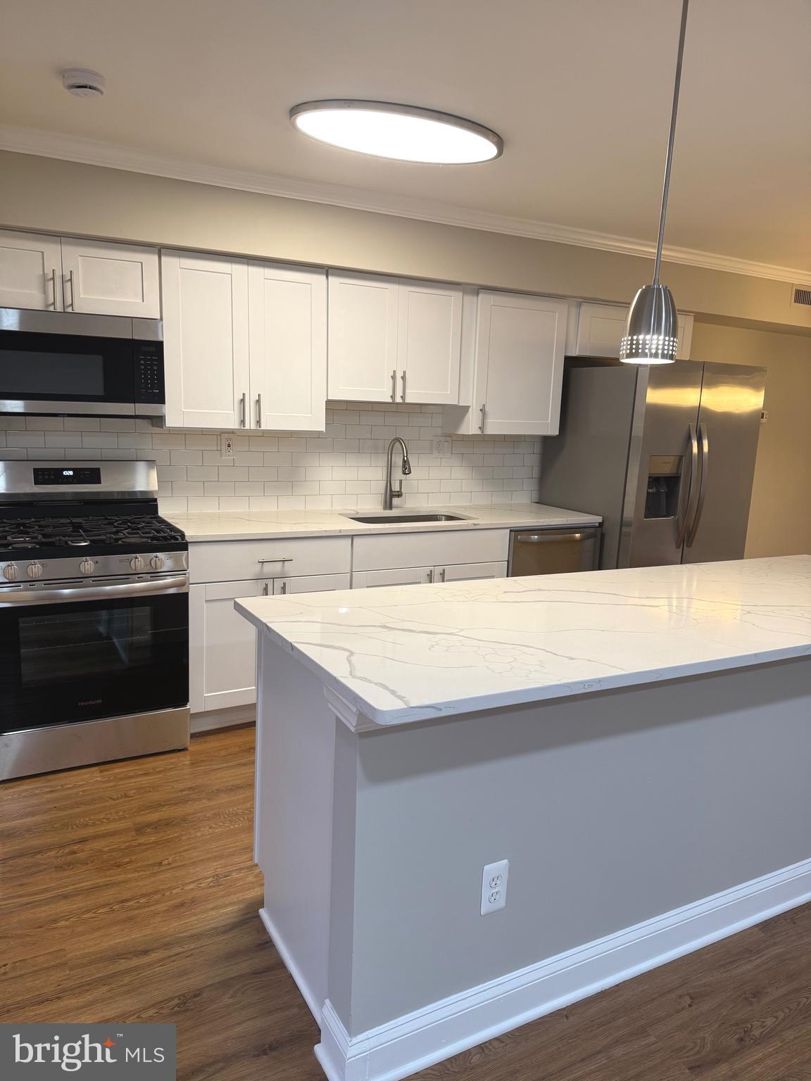 7553 Spring Lake Drive, Unit D Bethesda, MD 20817 - Photo 11 of 20 KITCHEN