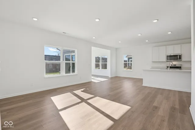 $444,900 | 8097 Wesleyan Drive, Avon, IN 46123