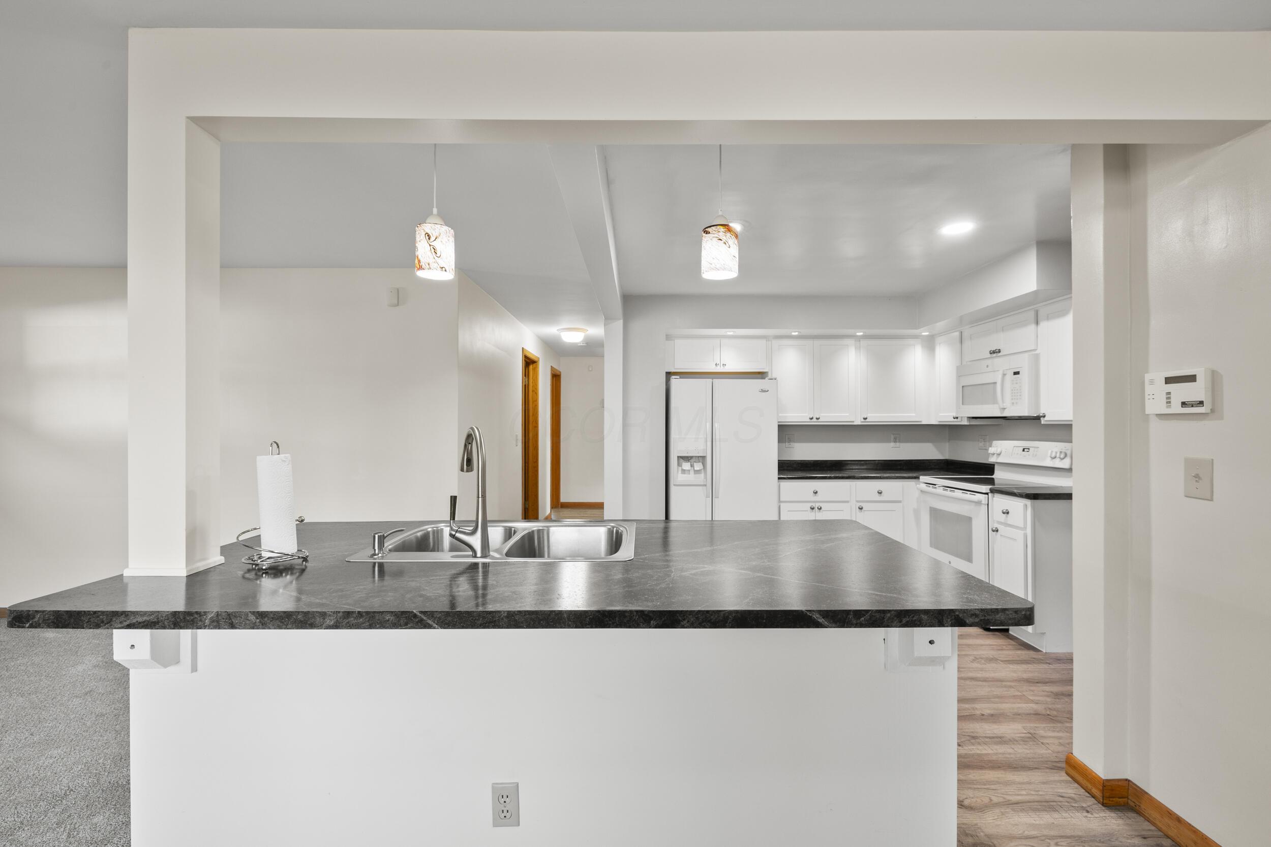 4451 Wanda Lane Road Columbus, OH 43224 - Photo 14 of 35 12_kitchen 02
