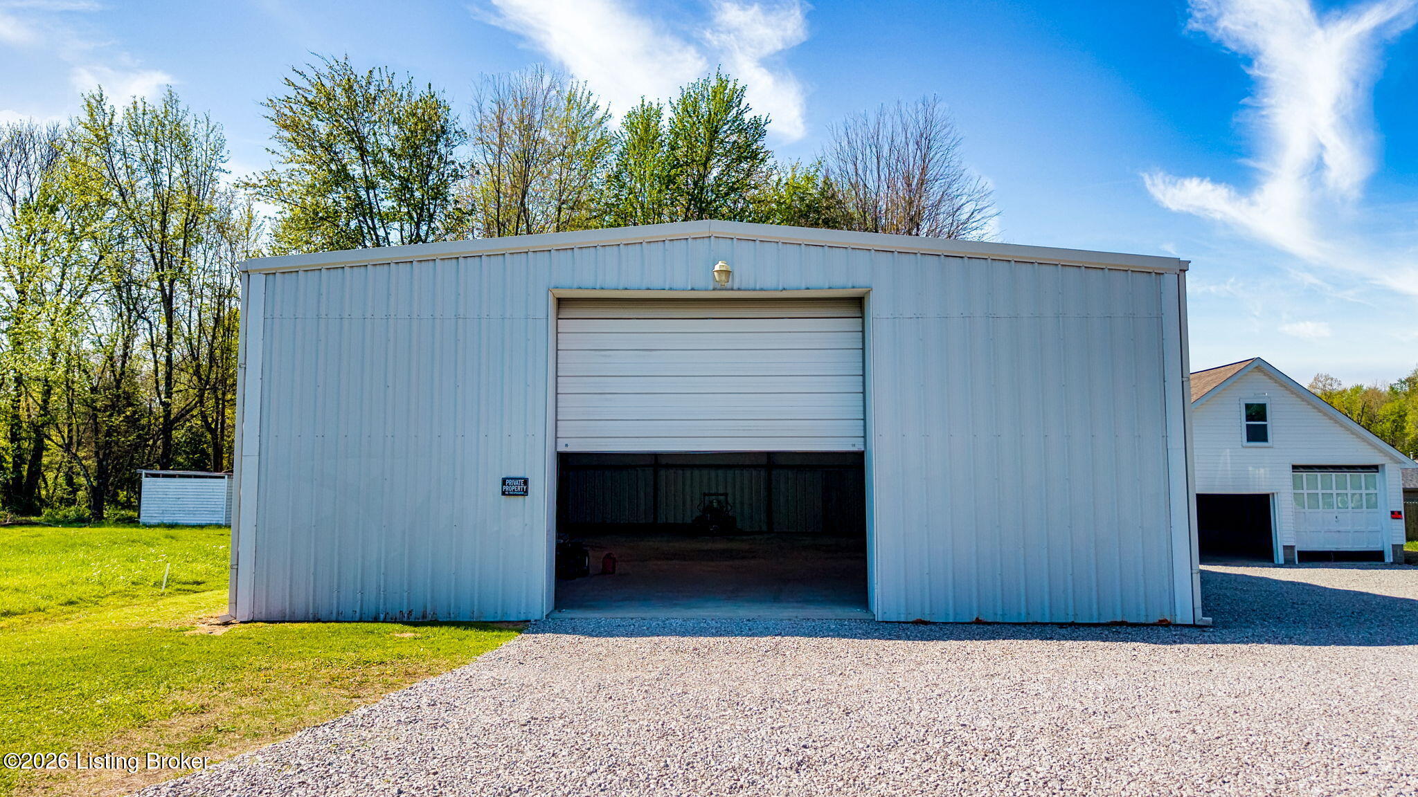 8802 Ferndale Road Louisville, KY 40291 - Photo 32 of 49 39-web-or-mls-DJI_20260410105949_0730_D-