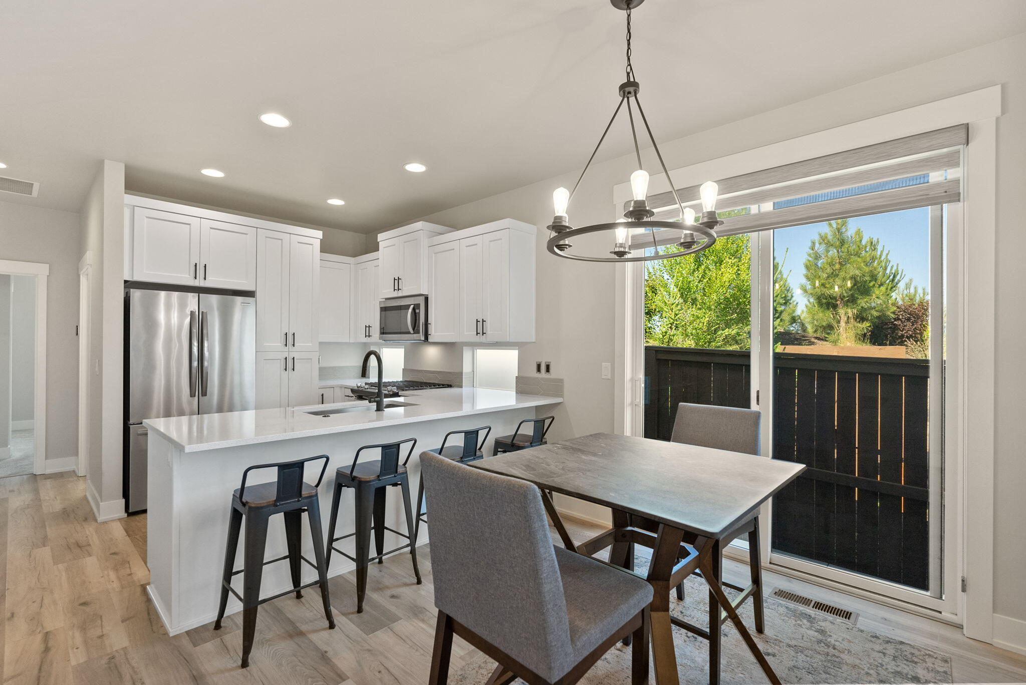 3859 Northeast Oakside Loop Bend, OR 97701 - Photo 11 of 51 Dining & Kitchen