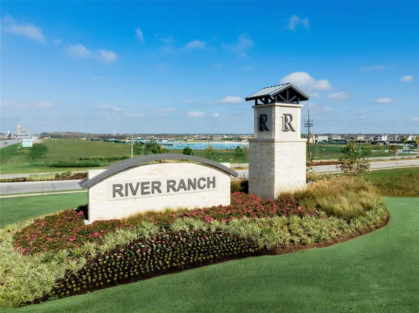 $319,990 | 1617 River Scene Trail, Dayton, TX 77535