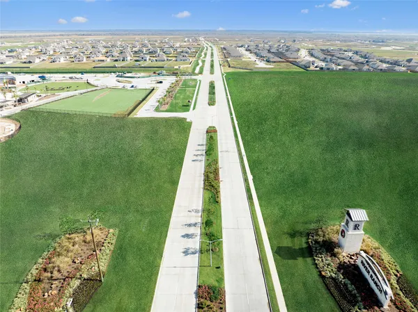 $319,990 | 1617 River Scene Trail, Dayton, TX 77535