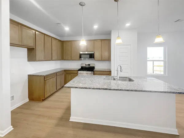 $319,990 | 1617 River Scene Trail, Dayton, TX 77535