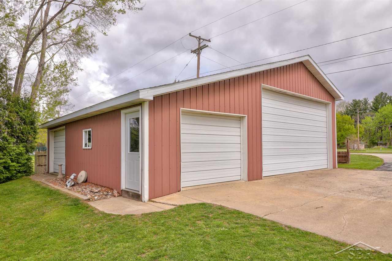 8835 Midland Road Freeland, MI 48623 - Photo 43 of 76 50041696-42.JPG