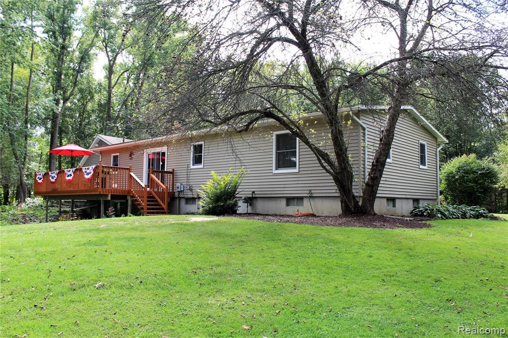 528 Argentine Road Howell, MI 48843 - Photo 9 of 41
