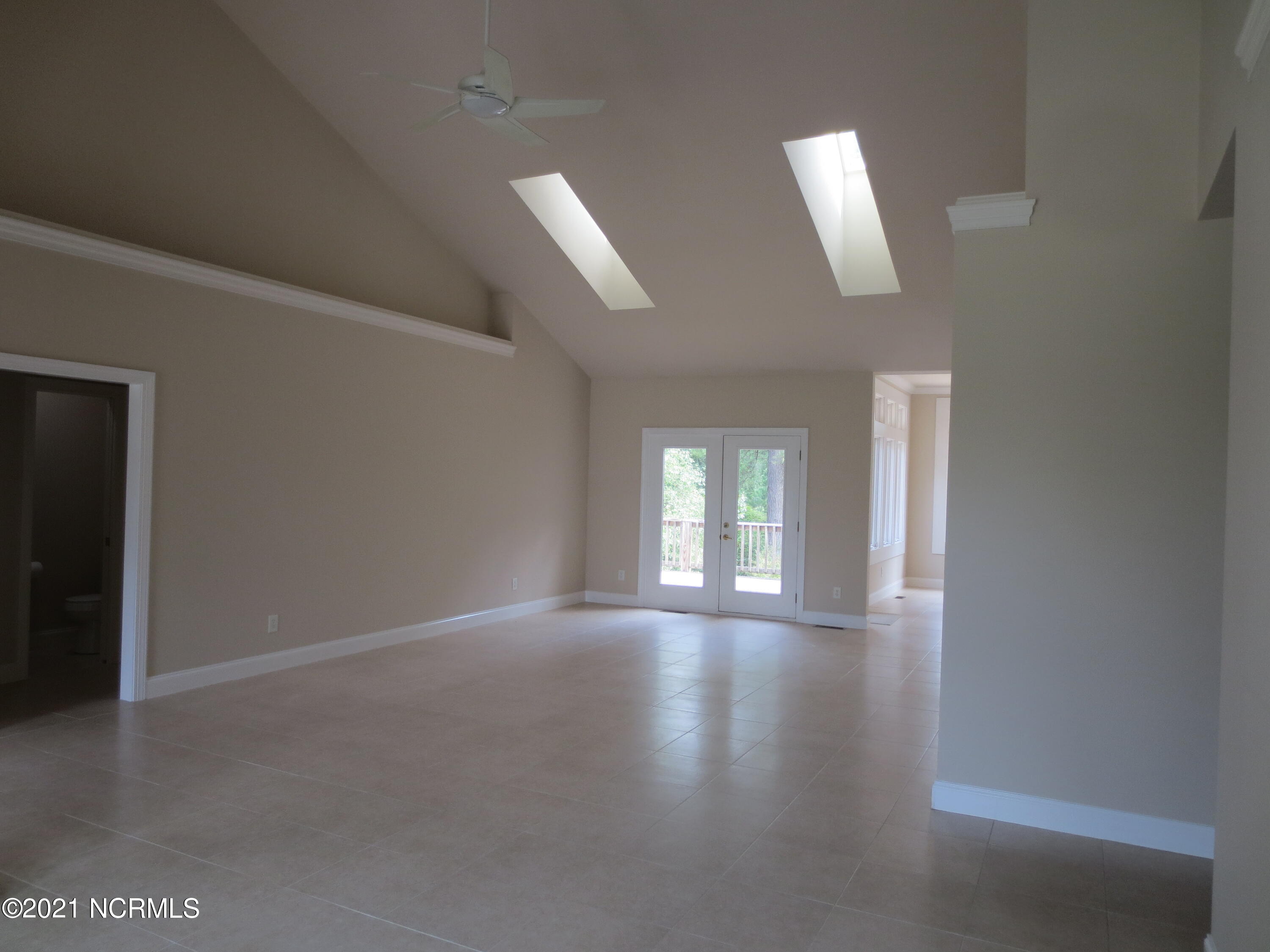 8 Country Club Boulevard Whispering Pines, NC 28327 - Photo 19 of 21 IMG_0028