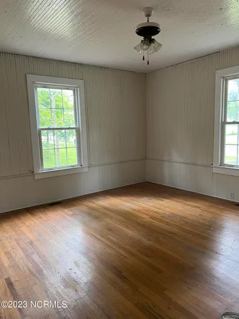$199,900 | 610 Jenkins Avenue, Maysville, NC 28555