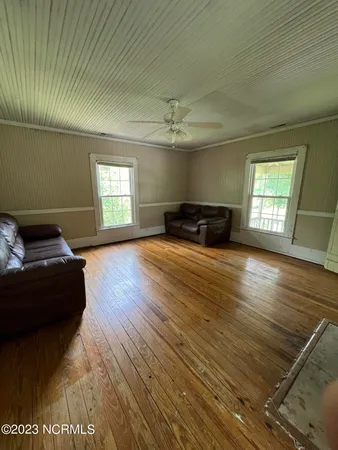 $199,900 | 610 Jenkins Avenue, Maysville, NC 28555