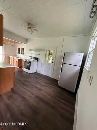 $199,900 | 610 Jenkins Avenue, Maysville, NC 28555