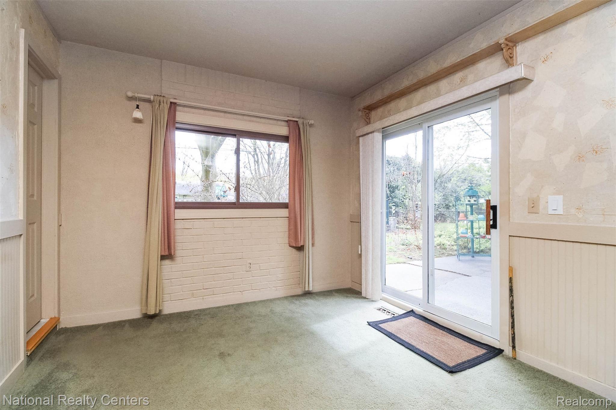 25684 Beck Road Novi, MI 48374 - Photo 10 of 36 10.jpg