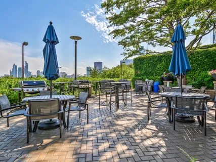 $565,000 | 155 North Harbor Drive, Unit 3910, Chicago, IL 60601