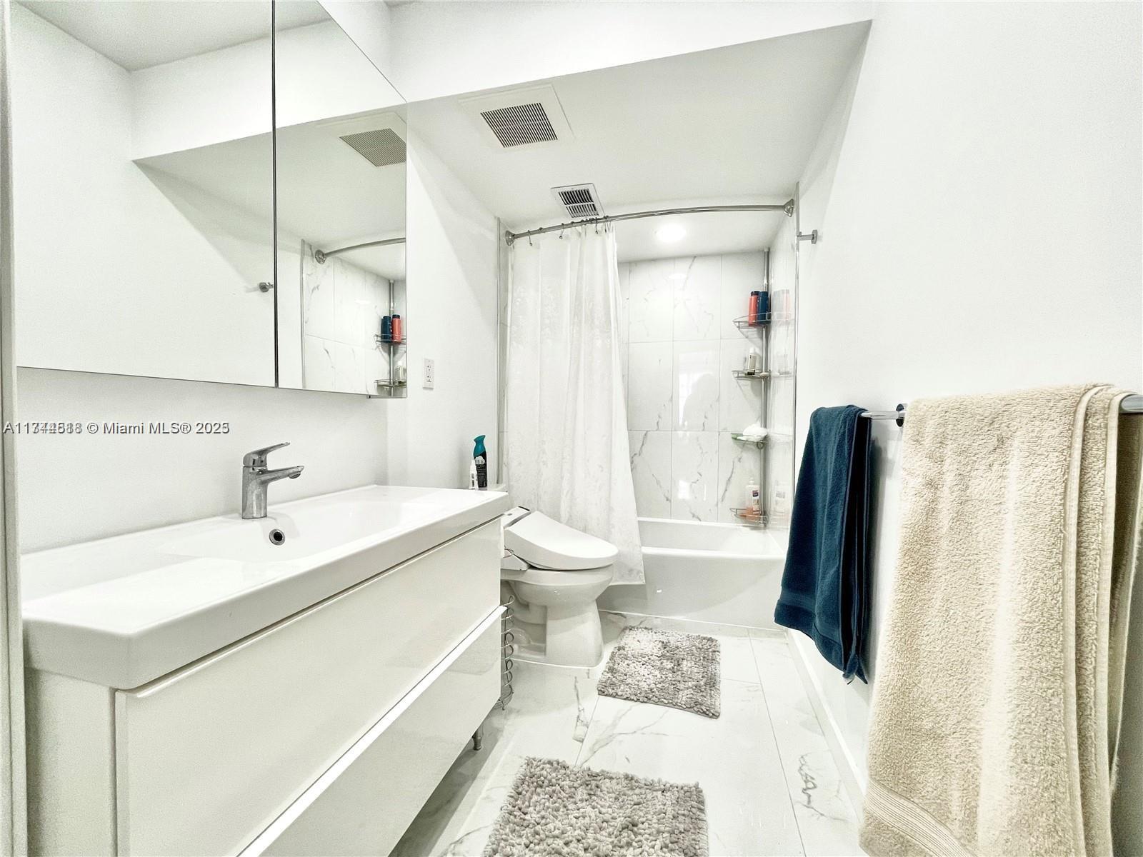 1980 South Ocean Drive, Unit 15Q Hallandale Beach, FL 33009 - Photo 14 of 41