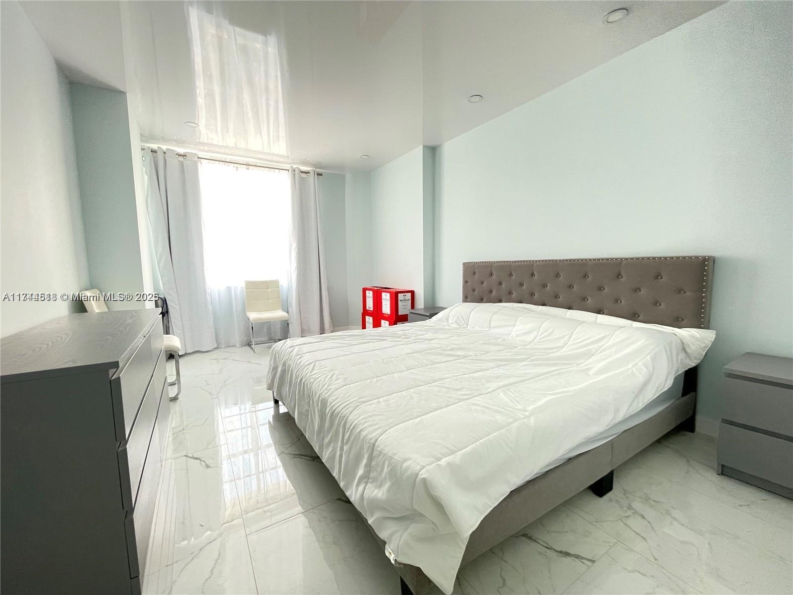 1980 South Ocean Drive, Unit 15Q Hallandale Beach, FL 33009 - Photo 17 of 41