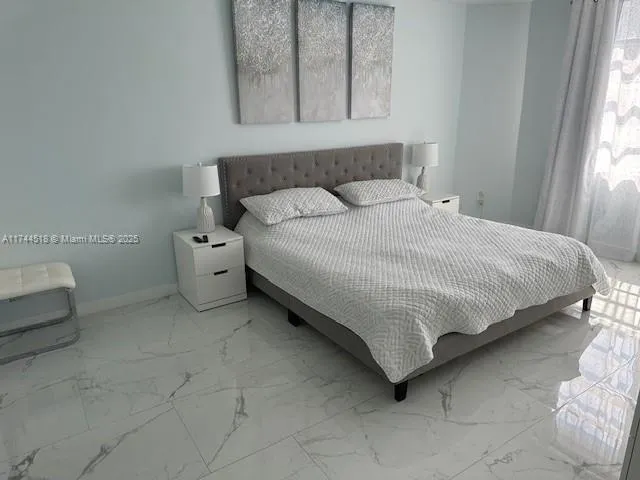 $4,220 | 1980 South Ocean Drive, Unit 15Q, Hallandale Beach, FL 33009