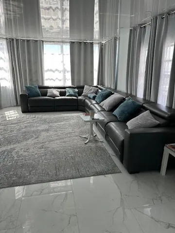 $4,220 | 1980 South Ocean Drive, Unit 15Q, Hallandale Beach, FL 33009