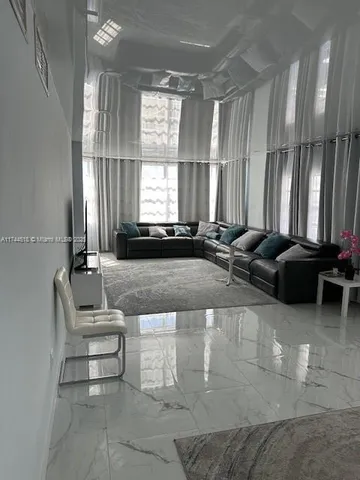 $4,220 | 1980 South Ocean Drive, Unit 15Q, Hallandale Beach, FL 33009