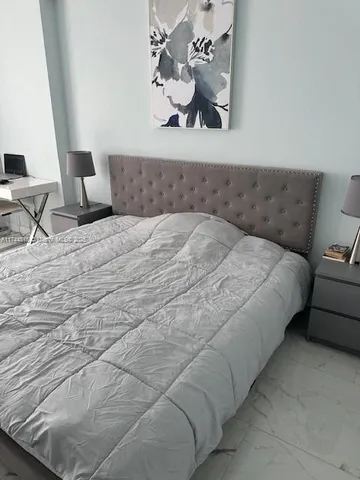 $4,220 | 1980 South Ocean Drive, Unit 15Q, Hallandale Beach, FL 33009