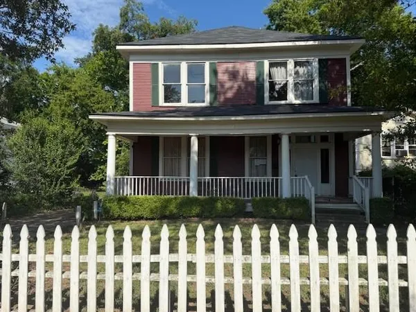 a front view of house yard
