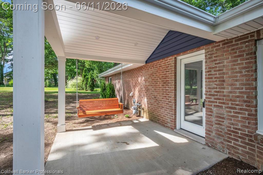76107 Van Dyke Road Romeo, MI 48065 - Photo 8 of 42