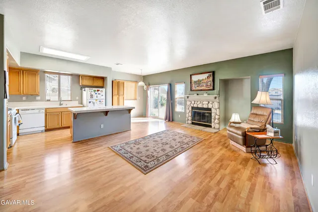 $499,900 | 1732 Holguin Street, Lancaster, CA 93534