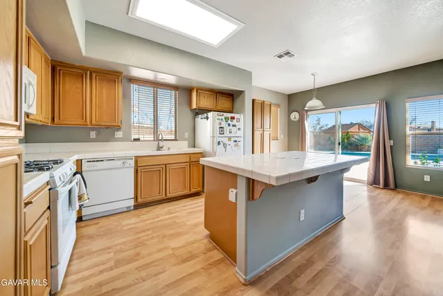 $499,900 | 1732 Holguin Street, Lancaster, CA 93534