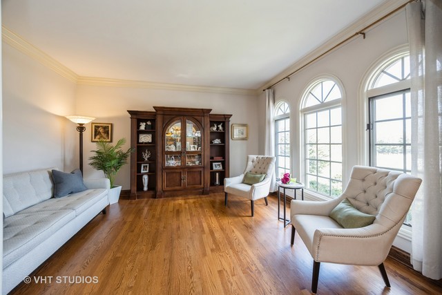 6100 Timber Ridge Court Indian Head Park, IL 60525 - Photo 2 of 38