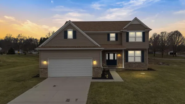 $525,000 | 10196 Meadowmere Place, Saline, MI 48176