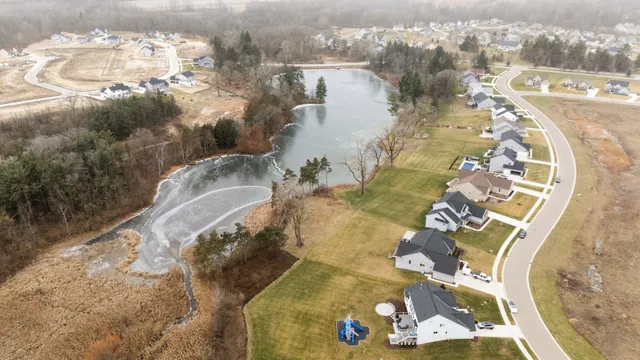 $529,900 | 10196 Meadowmere Place, Saline, MI 48176