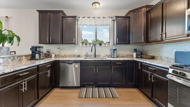 $529,900 | 10196 Meadowmere Place, Saline, MI 48176