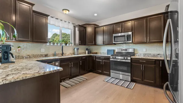 $525,000 | 10196 Meadowmere Place, Saline, MI 48176