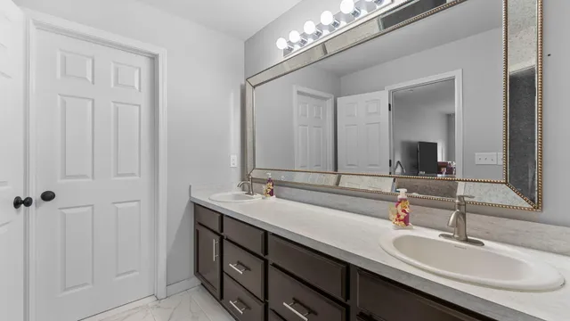 $529,900 | 10196 Meadowmere Place, Saline, MI 48176