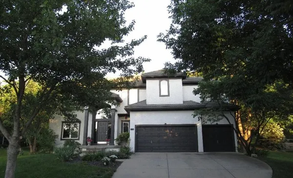 $895,000 | 9129 Redbud Lane, Lenexa, KS 66220