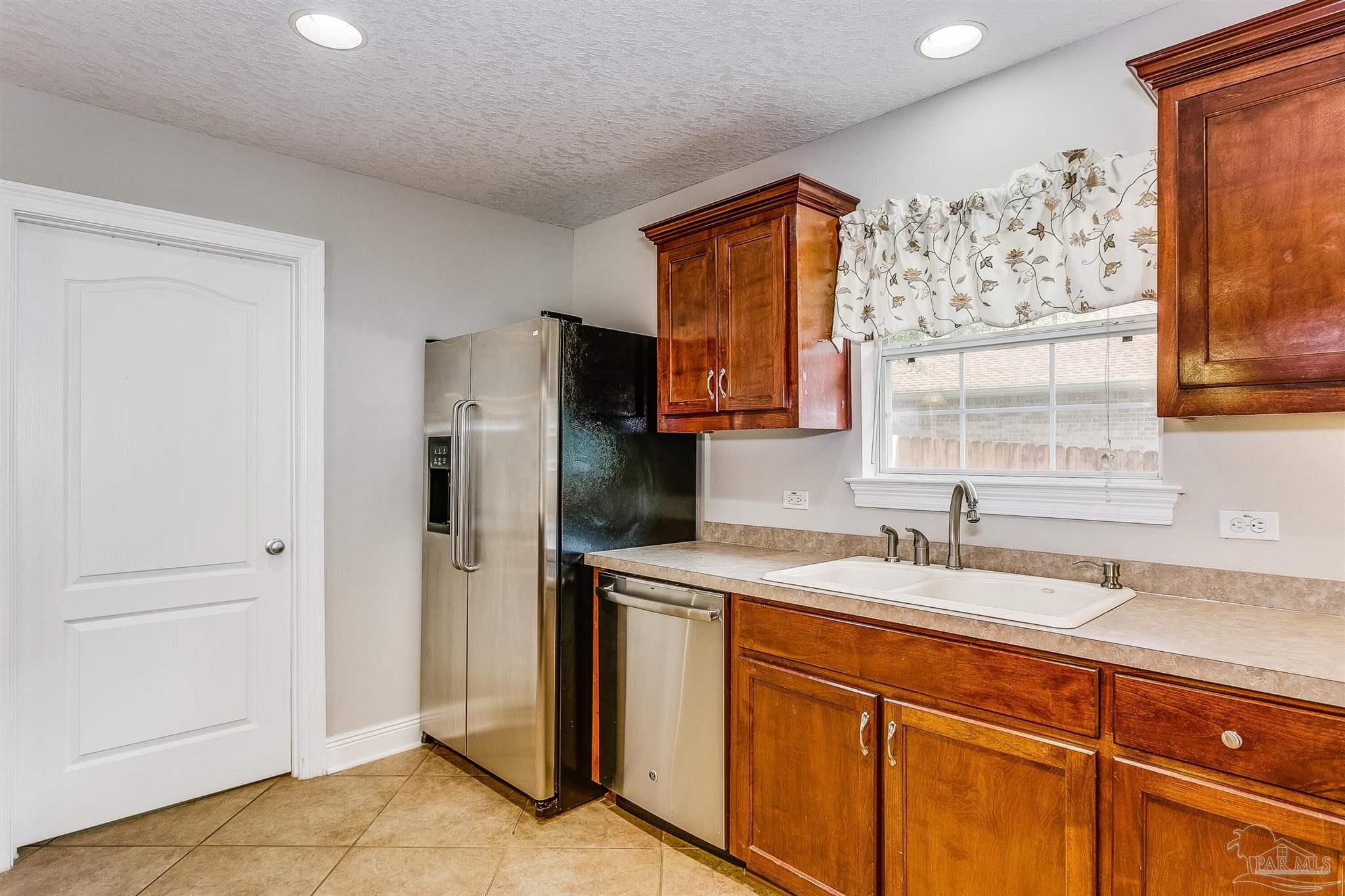 426 Turnberry Road Cantonment, FL 32533 - Photo 14 of 42 Gallery Image 14
