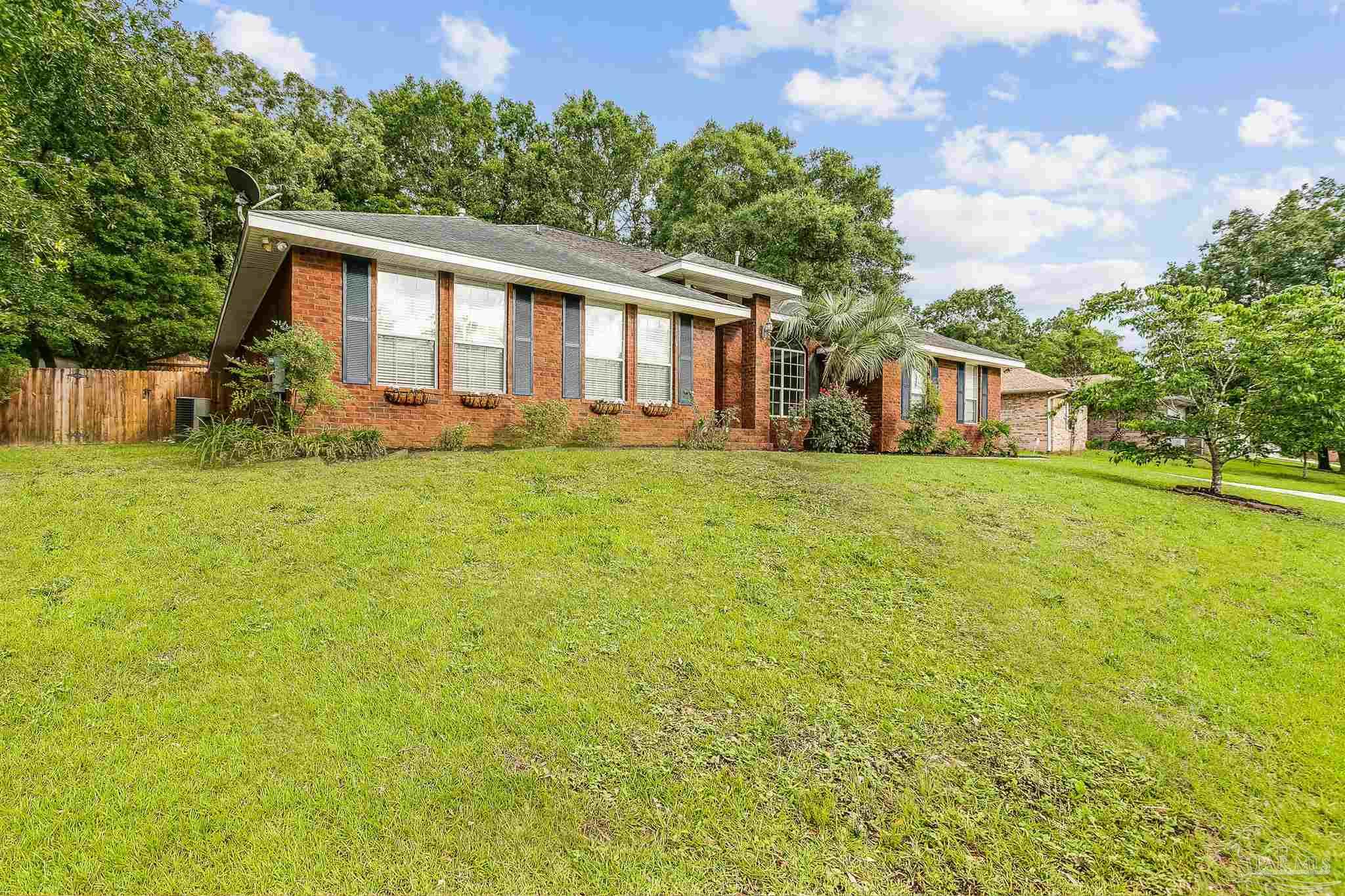 426 Turnberry Road Cantonment, FL 32533 - Photo 2 of 42 Gallery Image 2