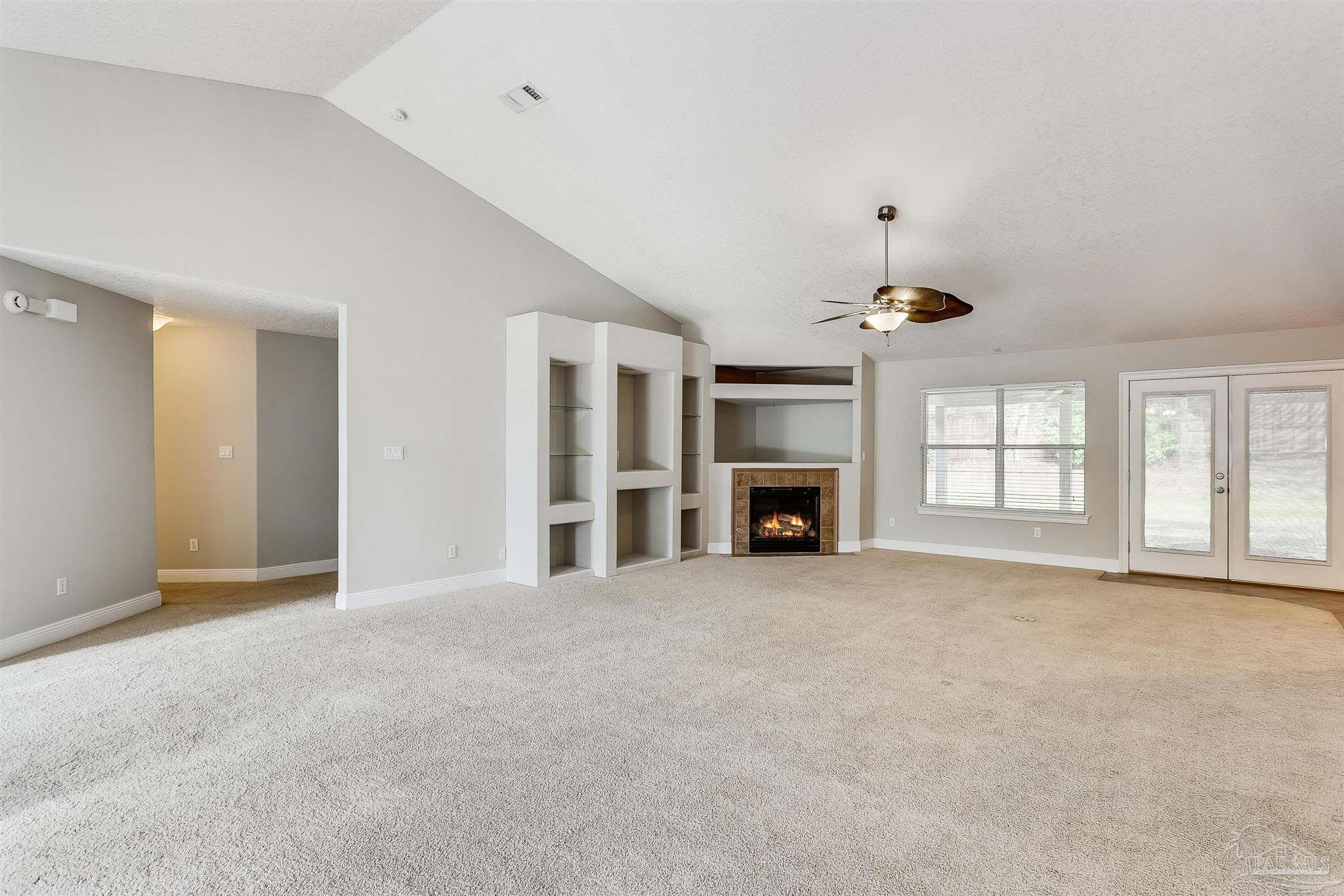 426 Turnberry Road Cantonment, FL 32533 - Photo 8 of 42 Gallery Image 8