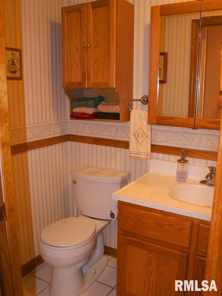 1104 Upper Spring Bay Road East Peoria, IL 61611 - Photo 14 of 36 Gallery Image 14